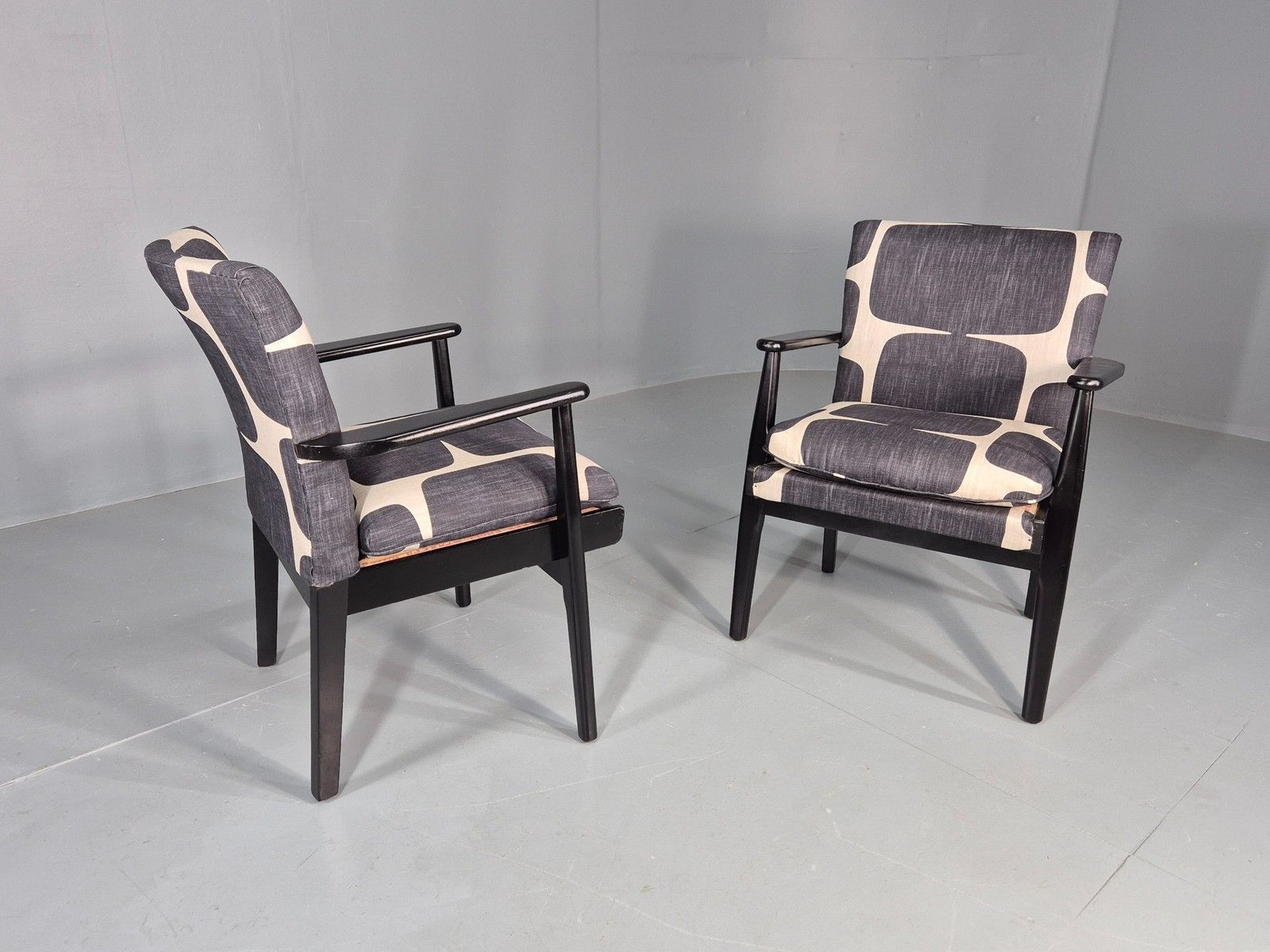 photo vinterior 2 Vintage 1960s Lounge Chairs Parker Knoll New Upholstery Eb11847