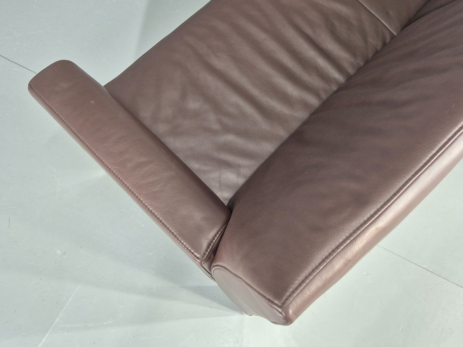 photo vintage Vintage 3 Seater Sofa Large Brown Leather Jori Brand 1980s Retro  Eb11916