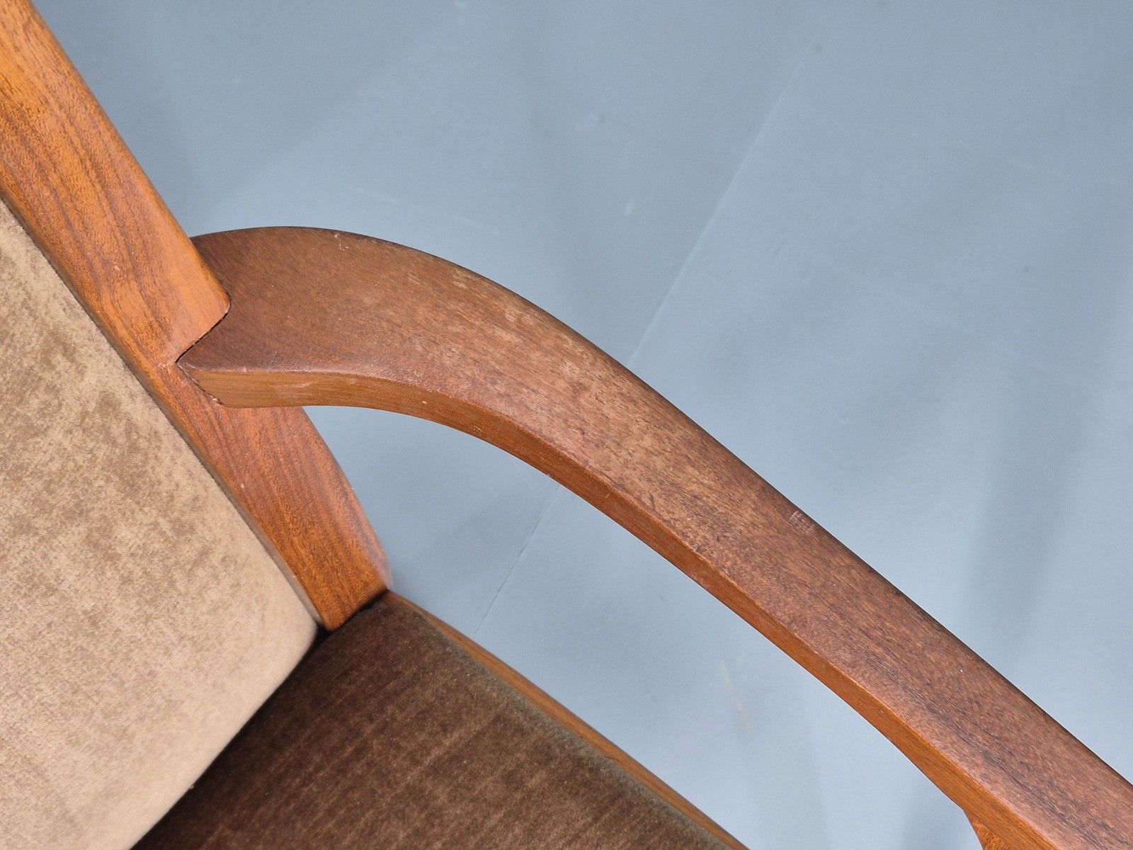 photo vintage 6 Vintage 1970s Nathan Dining Chairs Brown Velour Teak Retro Mcm Eb11921