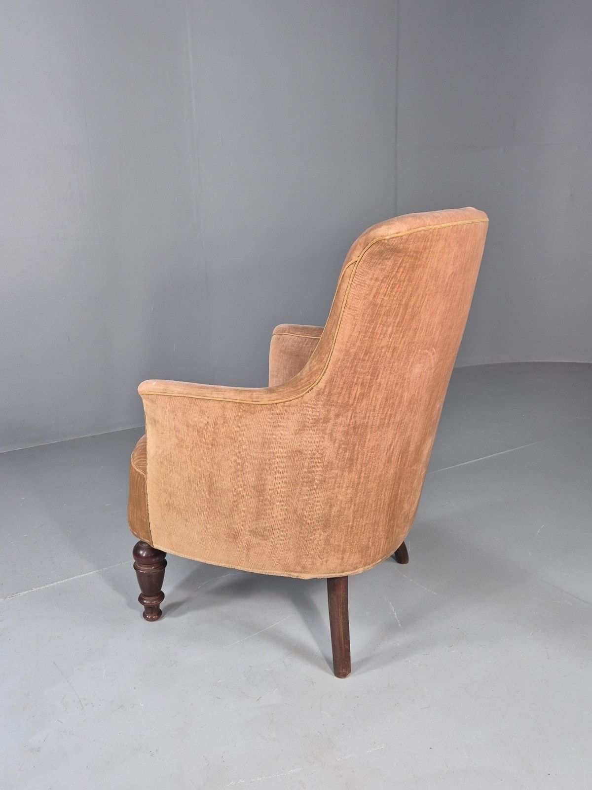 photo vinterior Antique Tub Chair Danish Peach Velour Upholstery 1900s  Eb11934