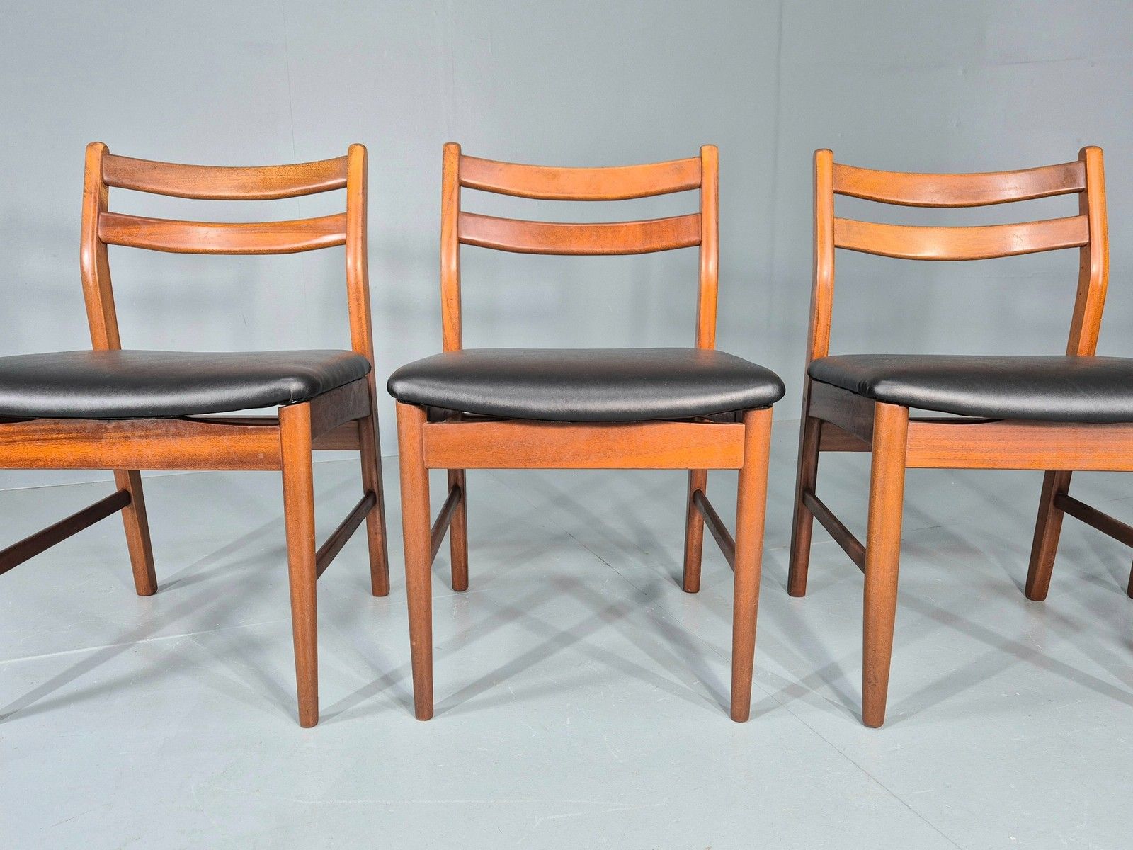 4 Vintage Jentique Dining Chairs Teak Frames Black Vinyl 60s Retro Mcm Eb1195 photo Furniture