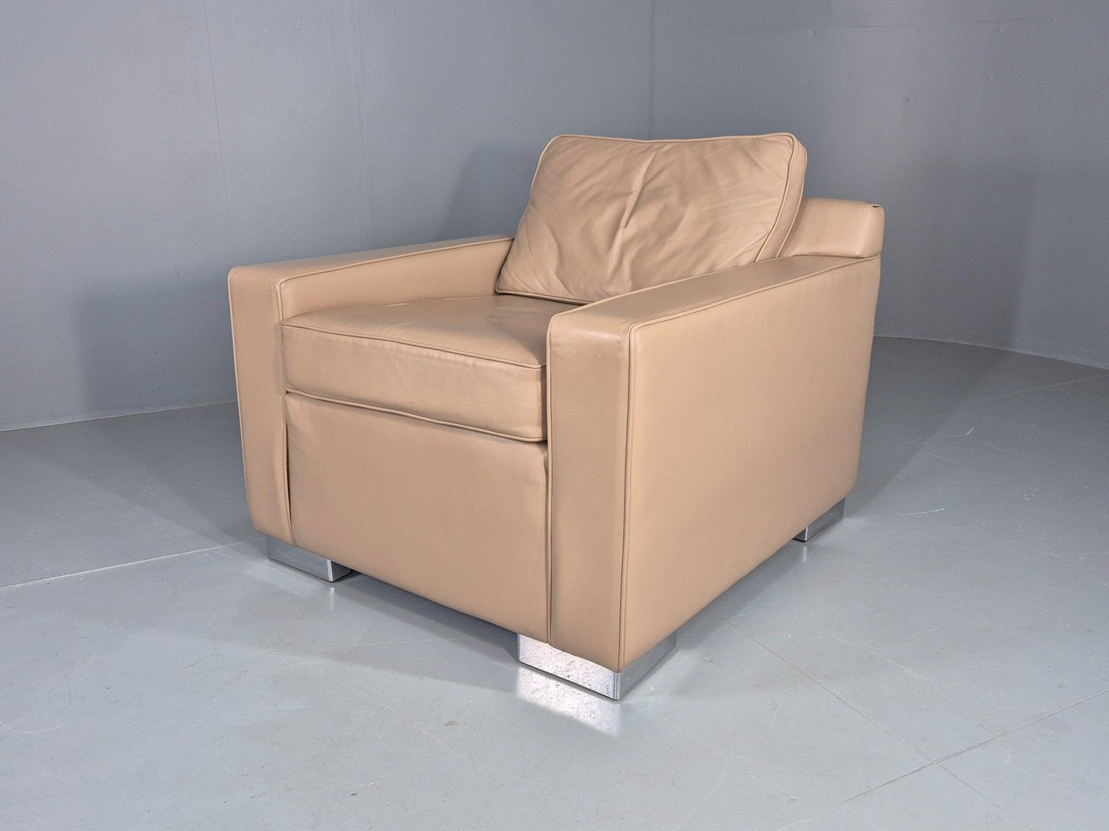Vintage Leather Cube Chair Moores Interiors Bespoke Build Quality Eb11997 photo furniture