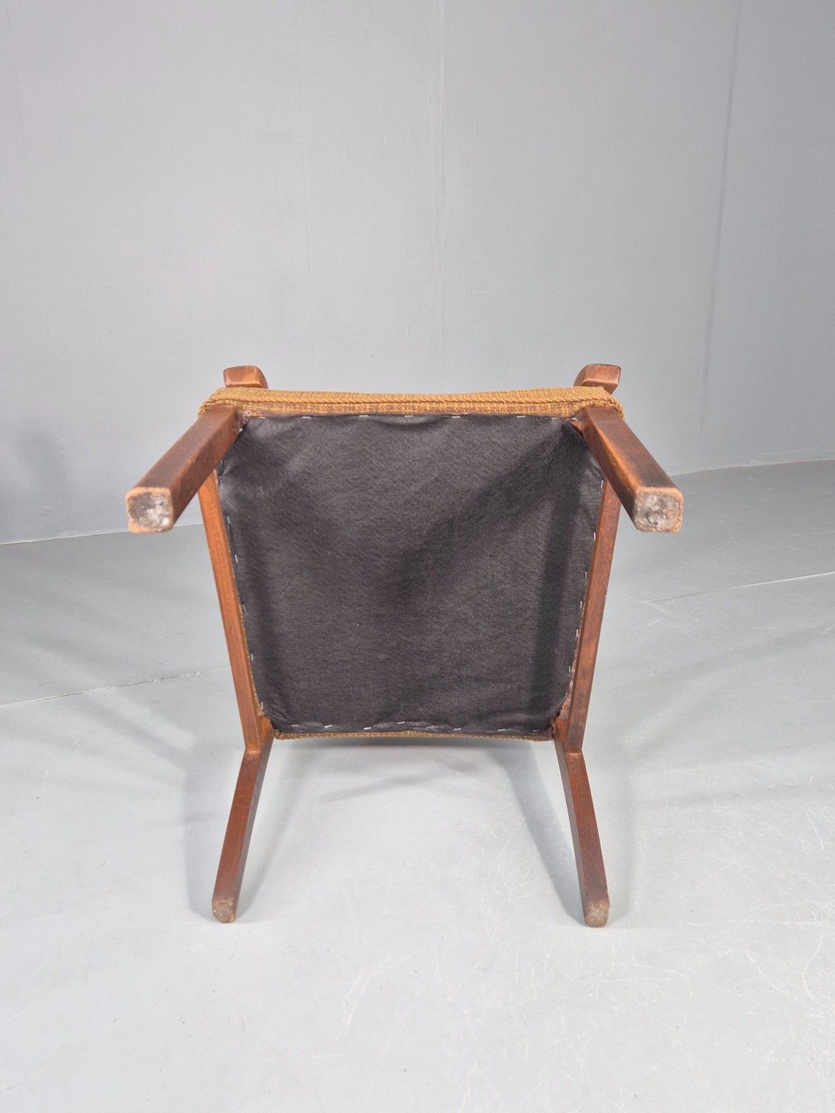 photo furniture Vintage Elbow Chair 1950s Danish Oak Frame Green Wool Upholstery Eb12004