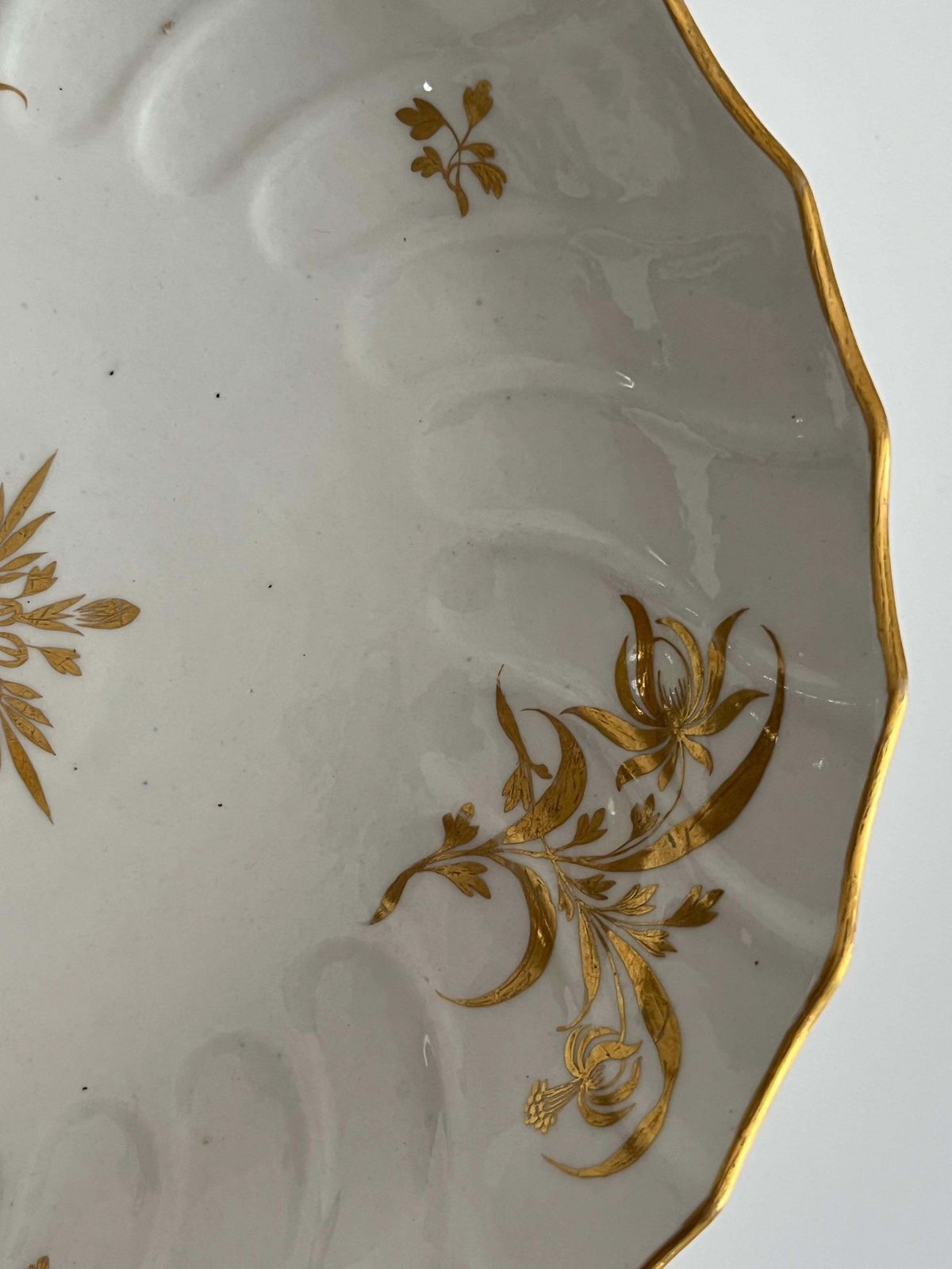 Provenance Lord & Lady Flight Collection Gilded Dish Flight Worcester, ca. 1795 photo vinterior