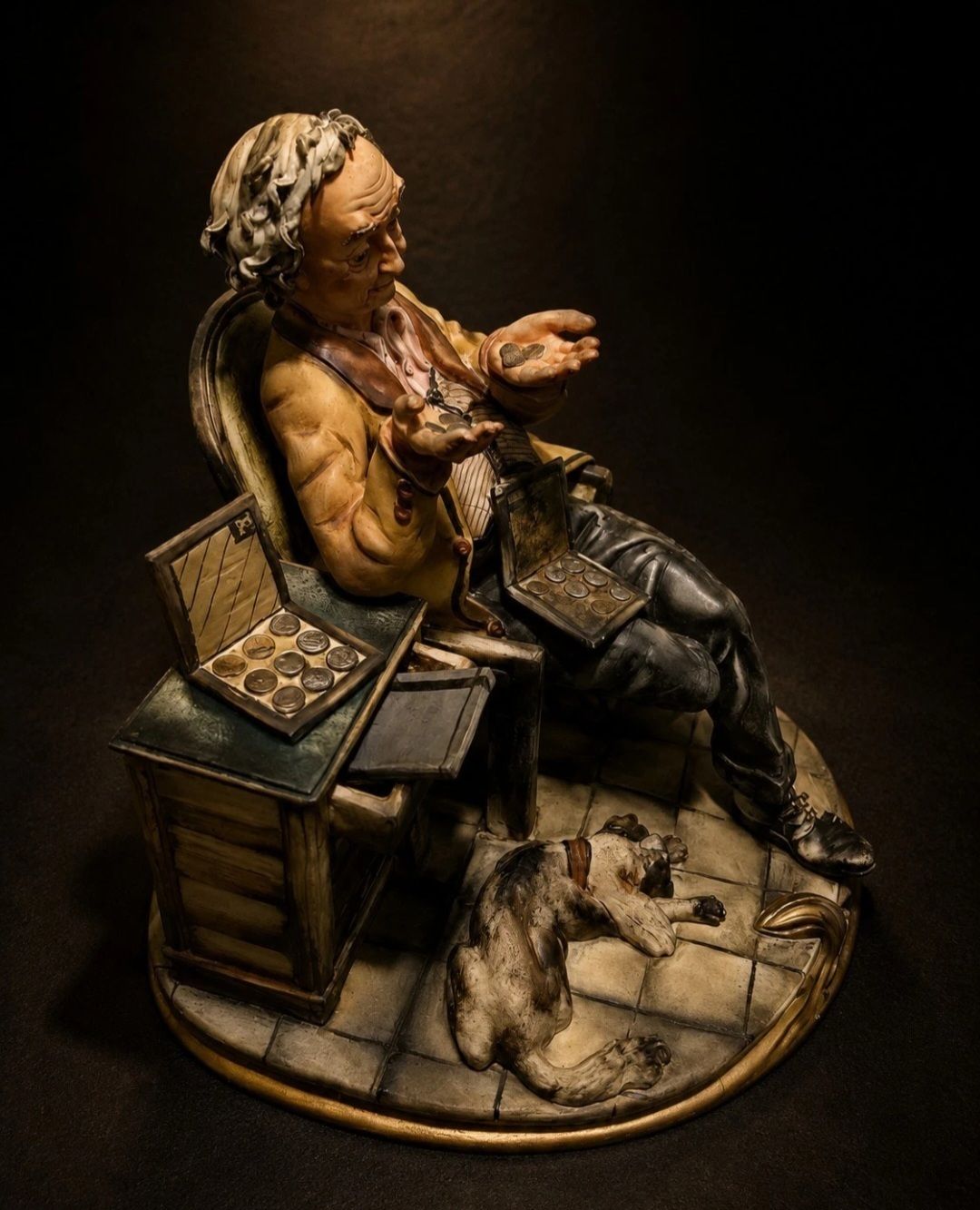 Rare Capodimonte Italian Figurine Coin Collector Dog photo Art