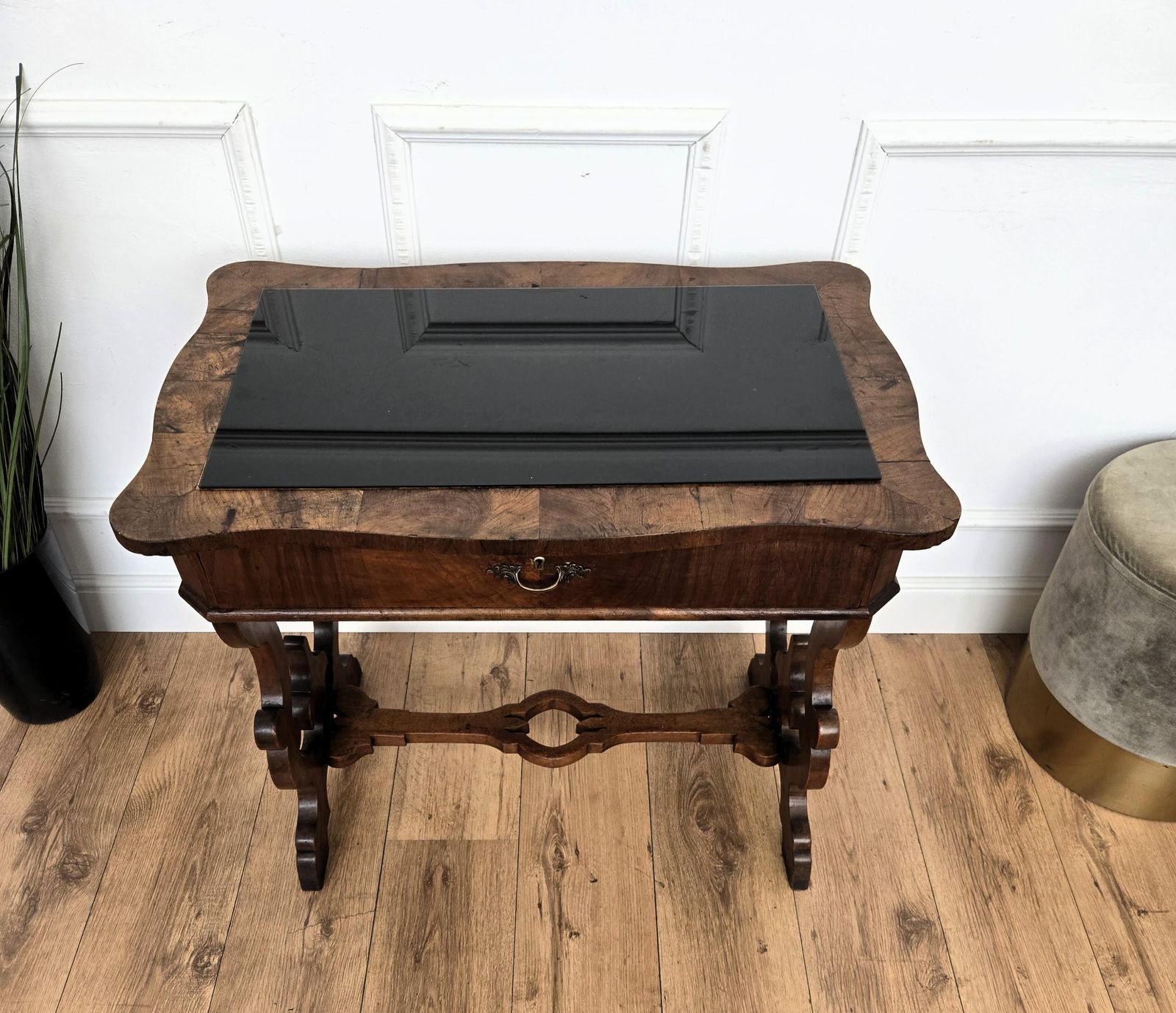 photo furniture Italian Walnut Burl Wood Deco Baroque Style Lyre Leg Trestle Side Console Table