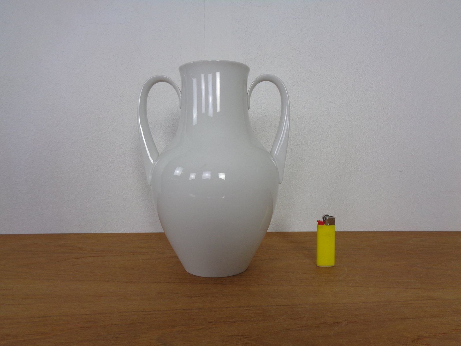 Porcelain Salier Vase By Siegmund Schütz For Kpm Berlin, Germany, 1951 photo furniture
