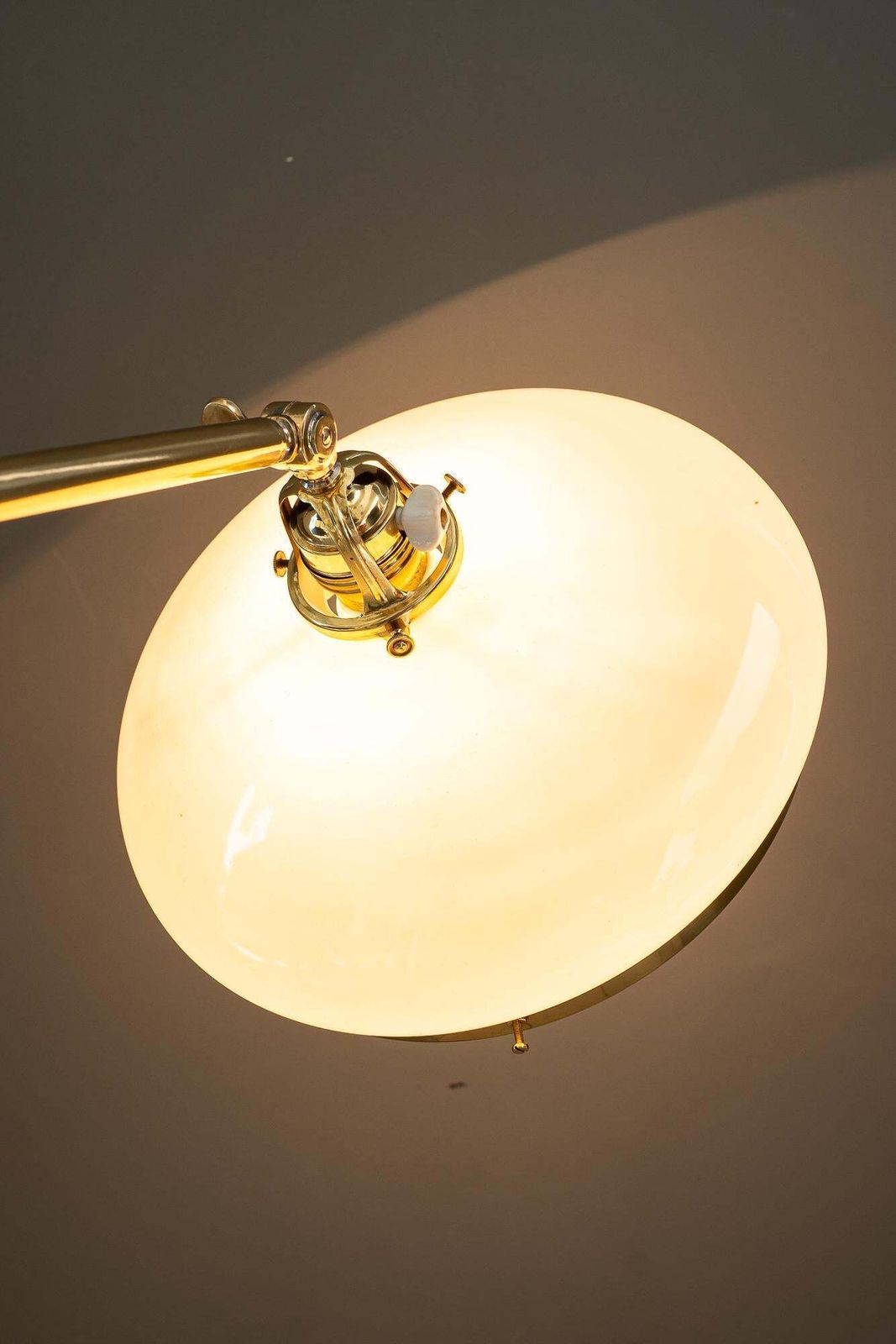 photo vinterior Hight Adjustable And Swiveling Floor Lamp With Opal Glass Shade Vienna 1920s