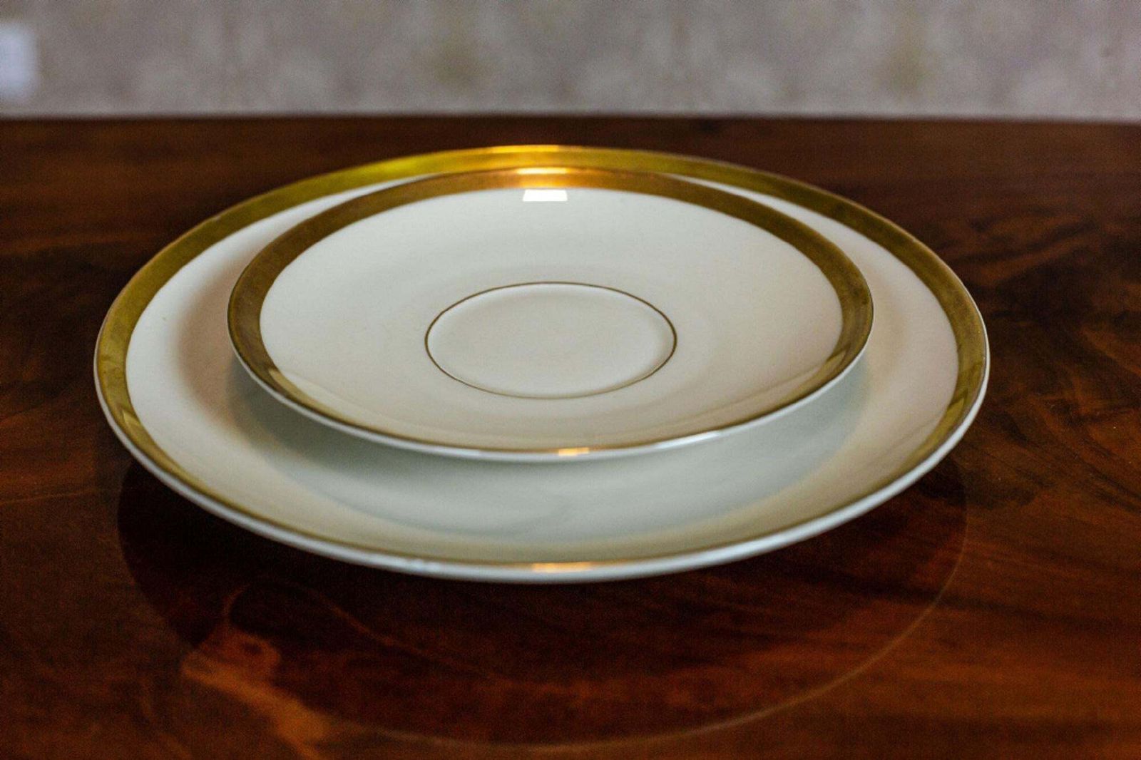 Elegant Hutschenreuther Selb Bavaria Porcelain Tea Cup Set, Mid 20th Century photo Home Decor