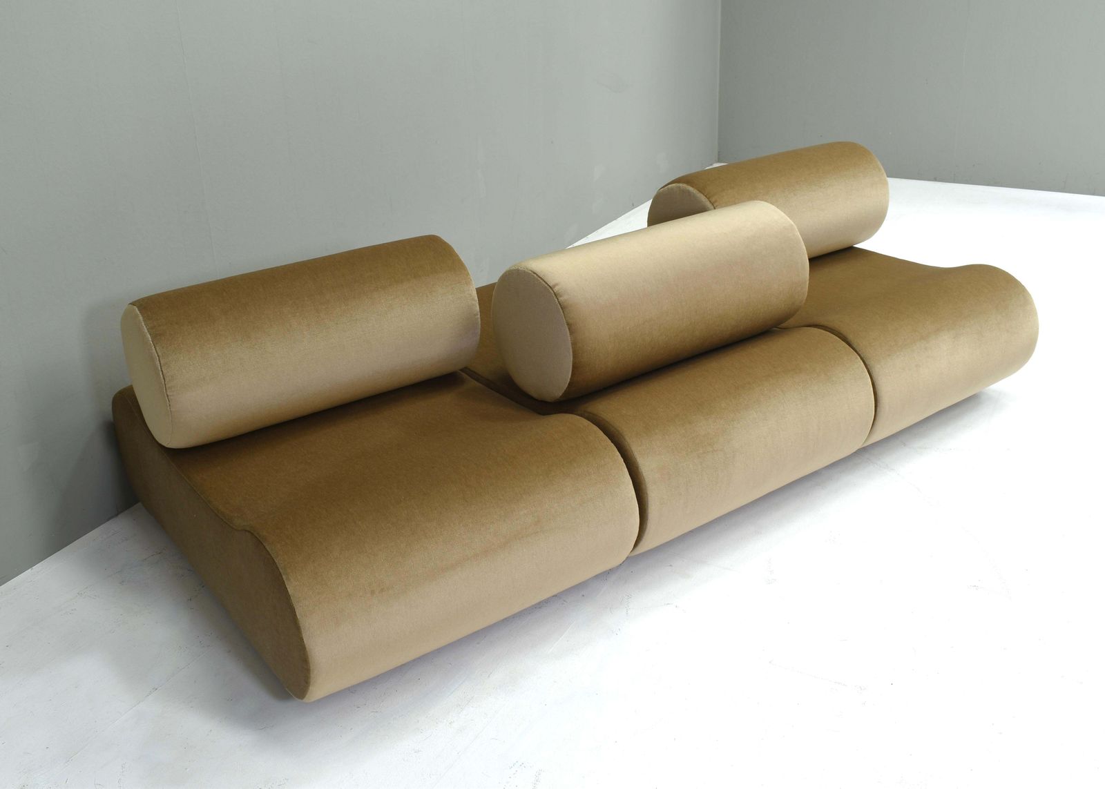 Klaus Uredat ‘Corbi’ Sofa For Cor In New Mohair Upholstery, Germany – 1969 photo buy