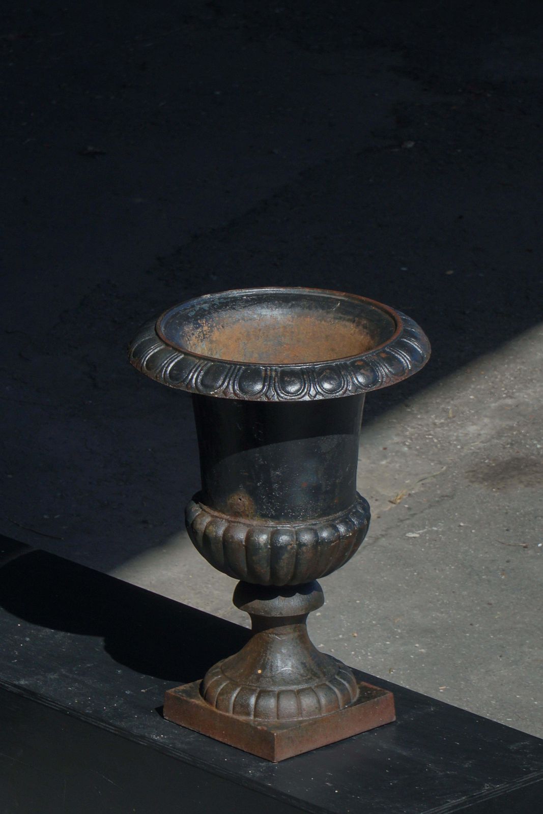 932.0 Decorative Cast Iron Garden Urn / Jardinière, French Neoclassical Design, 1950s photo