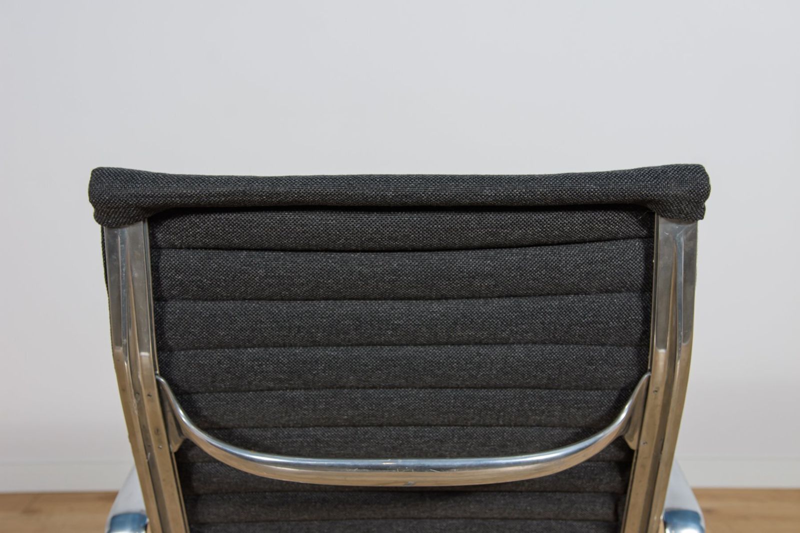 Furniture Ea124 Lounge Chair By Charles & Ray Eames For Herman Miller, United States, 1980s photo