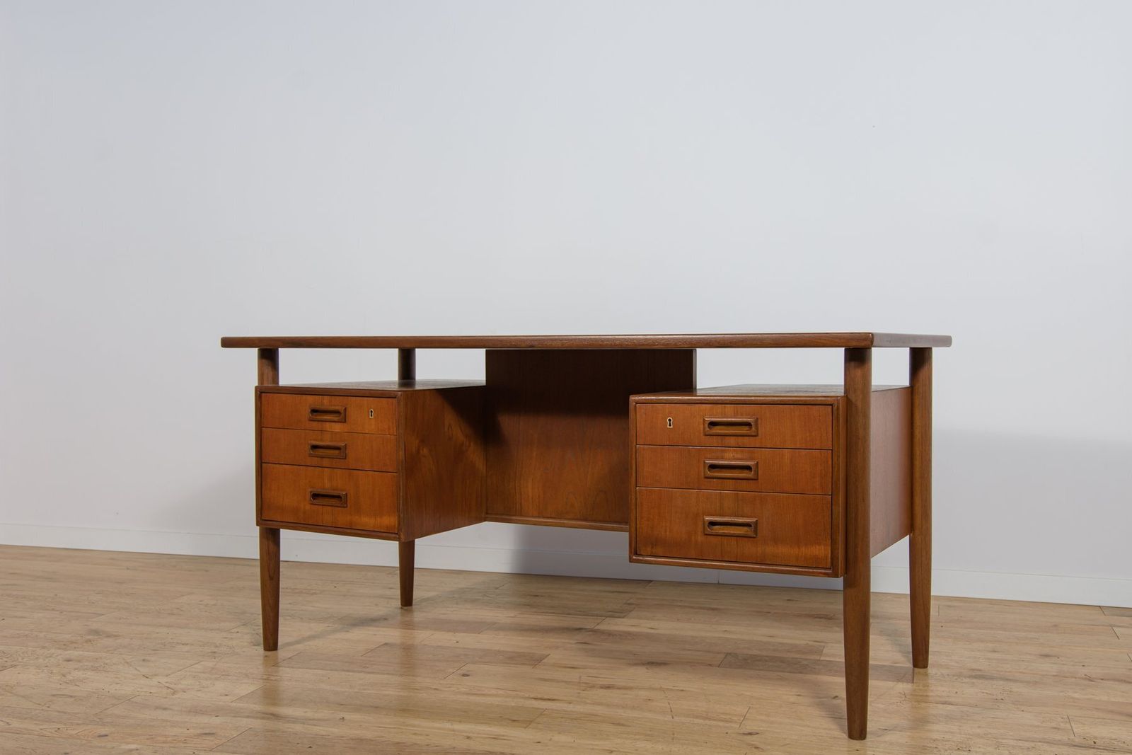 Mid Century Freestanding Teak Desk By Arne Vodder For Sibast, 1960s photo furniture