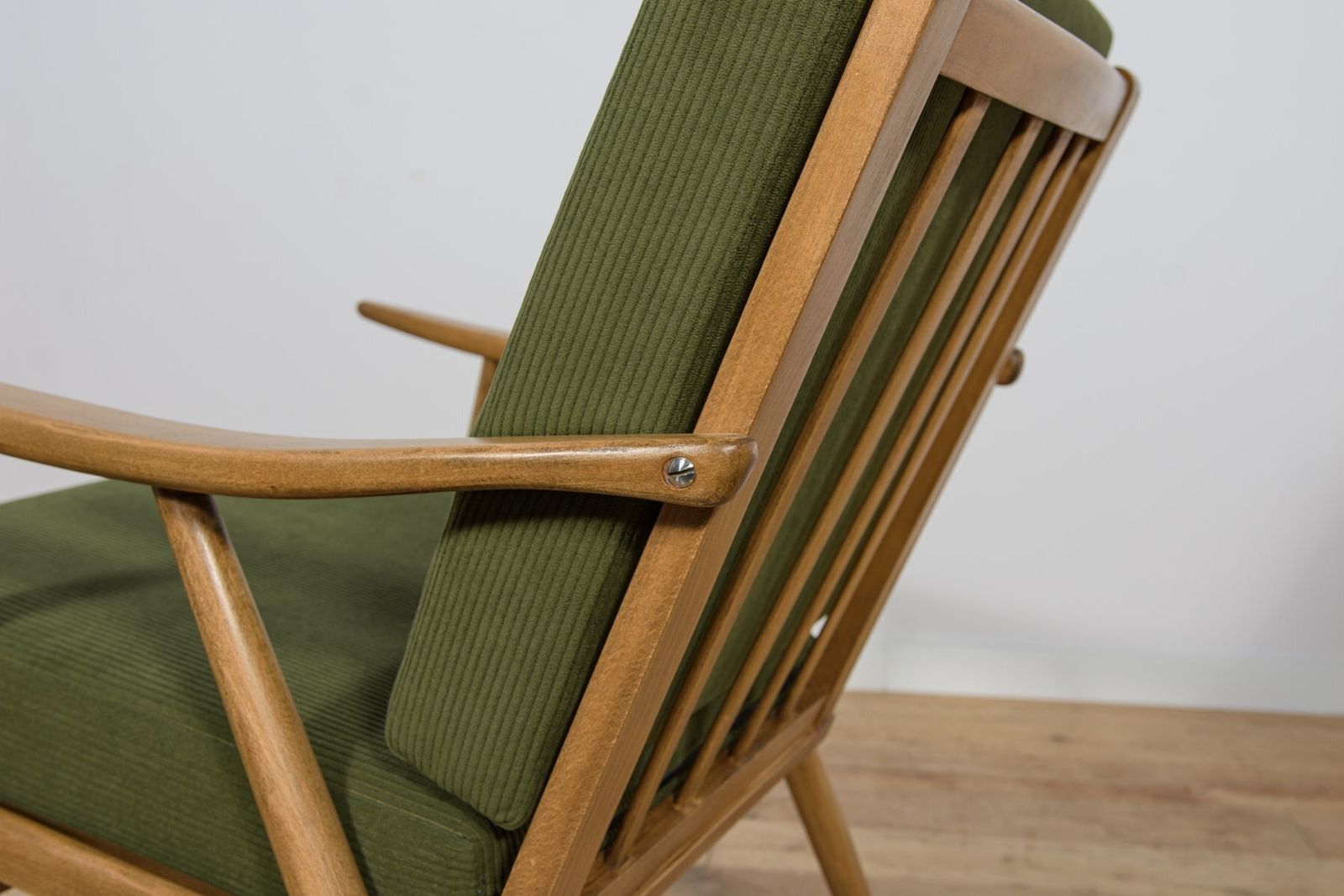 photo furniture Mid Century Modern Armchair From Ton, Czechoslovakia, 1960s