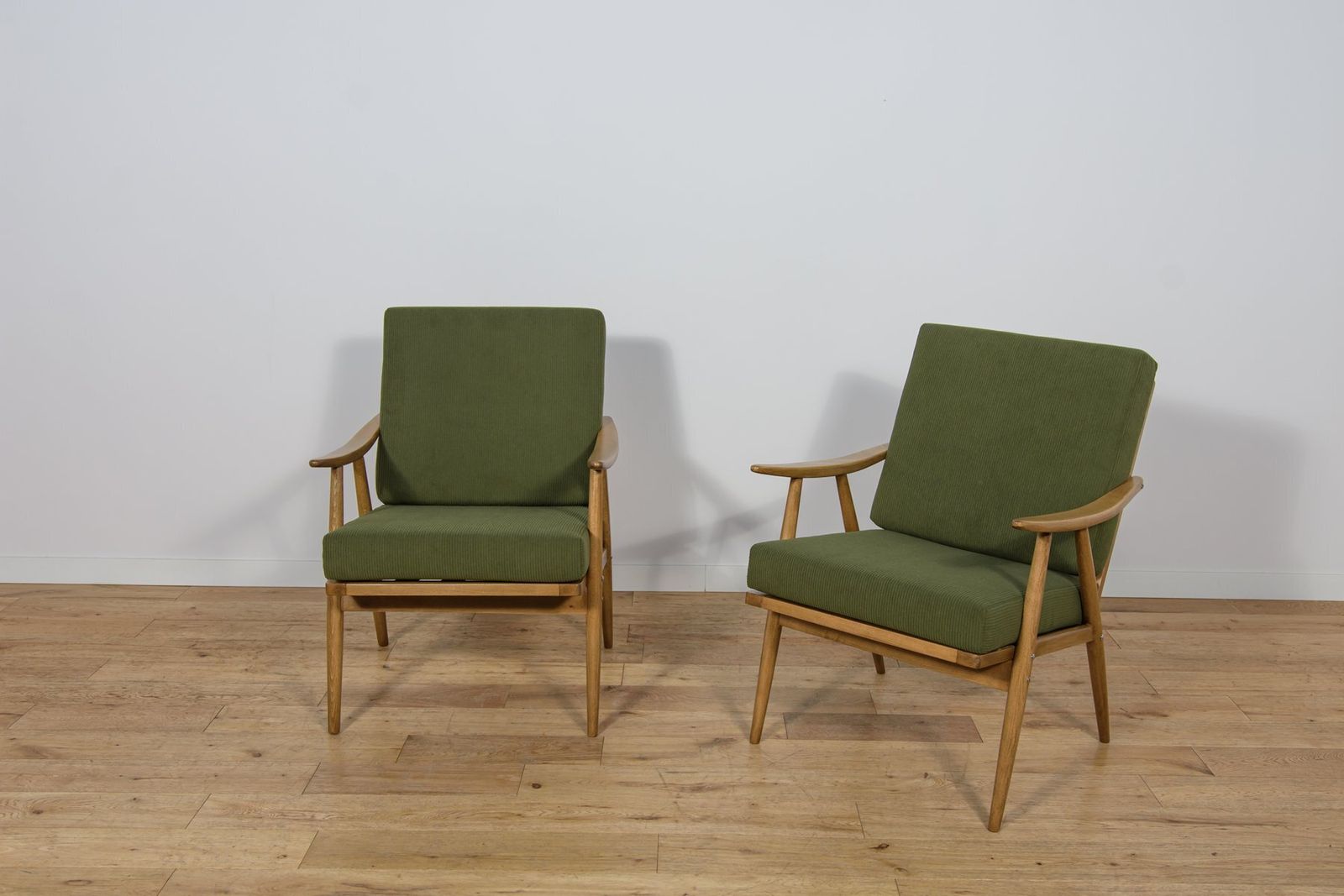 Mid Century Modern Armchairs From Ton, Czechoslovakia, 1960s, Set Of 2
