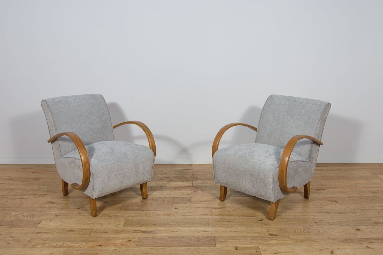 Model 410 Armchairs By Jindřich Halabala For Up Závody, 1930s, Set Of 2 photo furniture