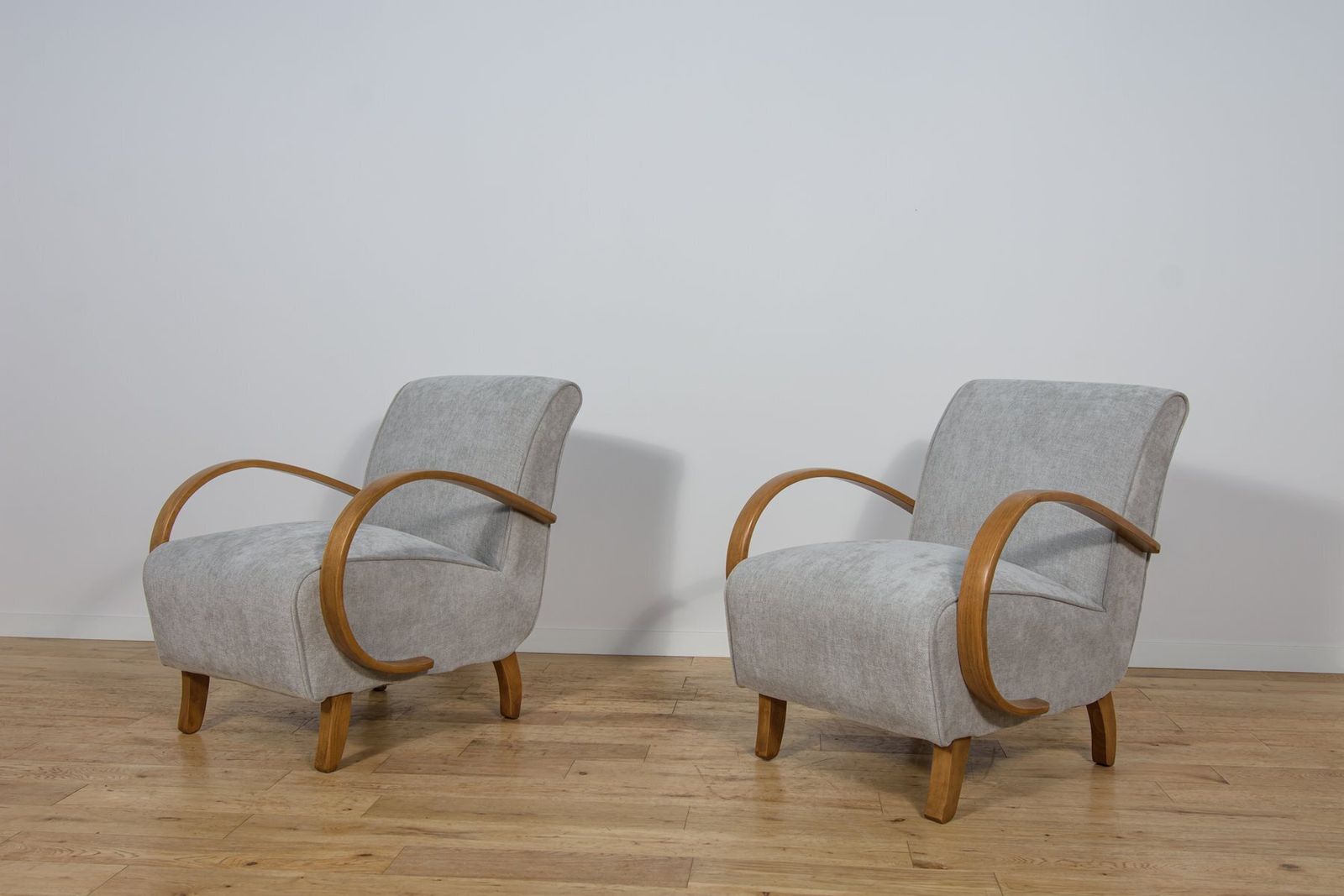 Model 410 Armchairs By Jindřich Halabala For Up Závody, 1930s, Set Of 2 photo for sale