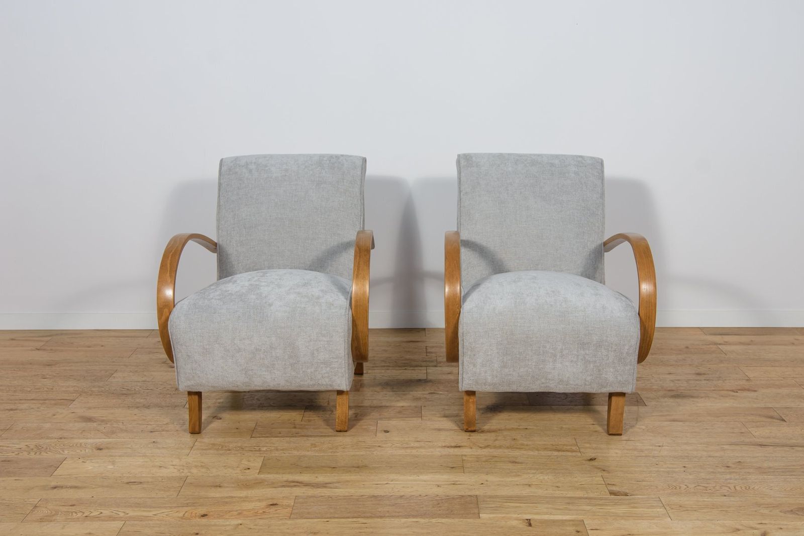 Model 410 Armchairs By Jindřich Halabala For Up Závody, 1930s, Set Of 2 photo vinterior