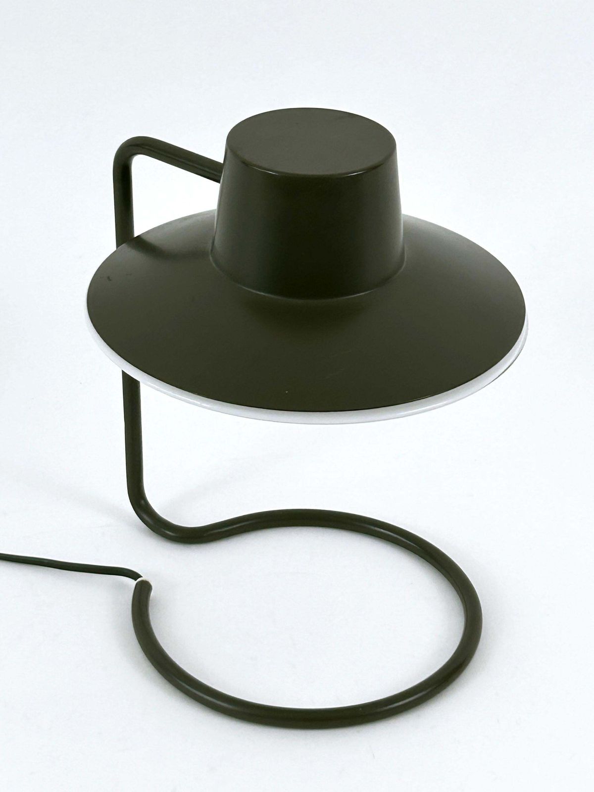 Early Dark Brown Oxford Table Lamp By Arne Jacobsen For Louis Poulsen 1960s photo vintage