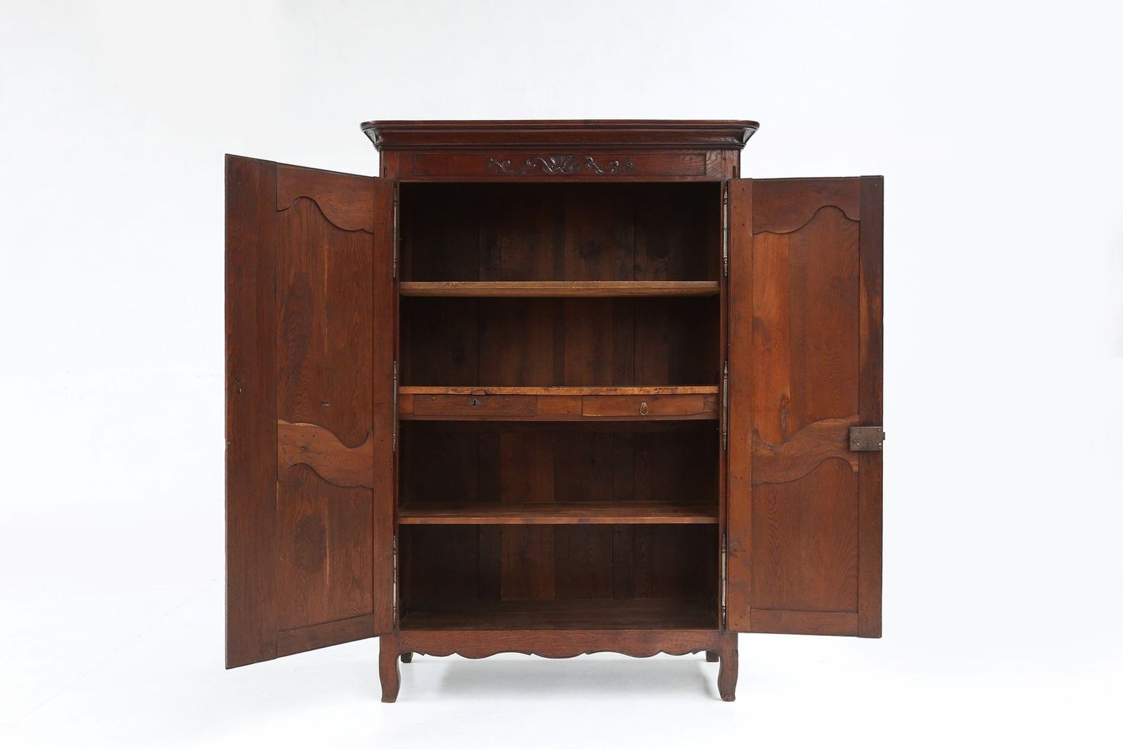 photo vintage Large French Louis XVI Carved Bridal Wardrobe, 1850s