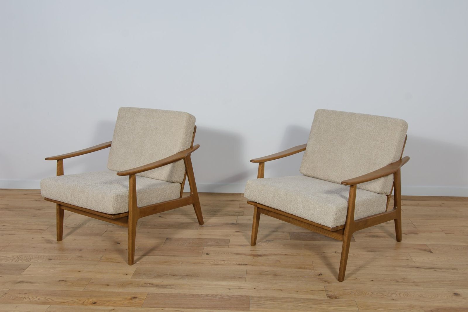 Mid Century Modern Polish Model 5825 Chairs, 1960s, Set Of 2 photo 1850.0
