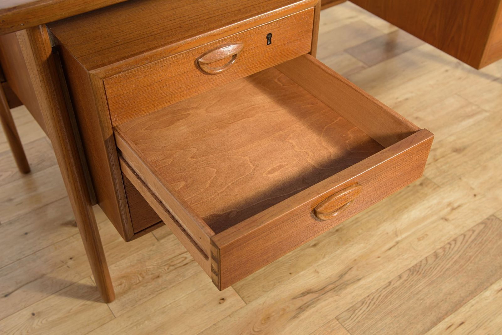 photo vintage Mid Century Modern Freestanding Teak Desk By Kai Kristiansen For Feldballes Møbelfabrik, 1960s