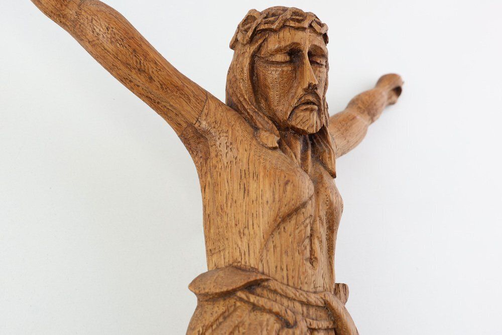 Late 19th Century Sculpted Oak Crucifix, Italy, 1800s photo vinterior