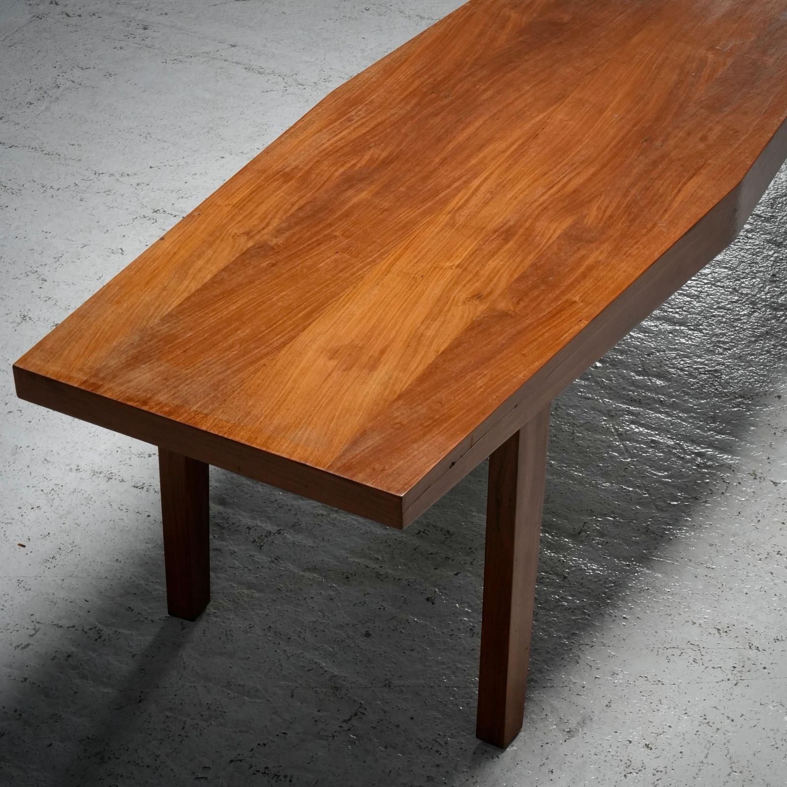 Modernistische salontafel in imbuiahout, Brazilië, ca. jaren 1950 photo Meubels