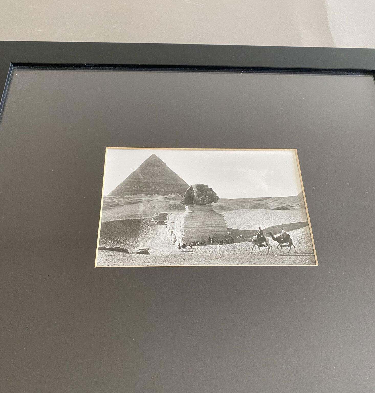 Égypte 1950, photographies sur papier en noir et blanc, désert du Sahara avec sphinx et pyramides photo for sale