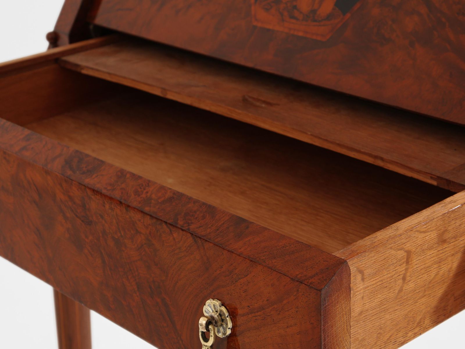 photo furniture Secrétaire cabinet attribué à Paul Iribe, en ronce d'amboine, vers 1920