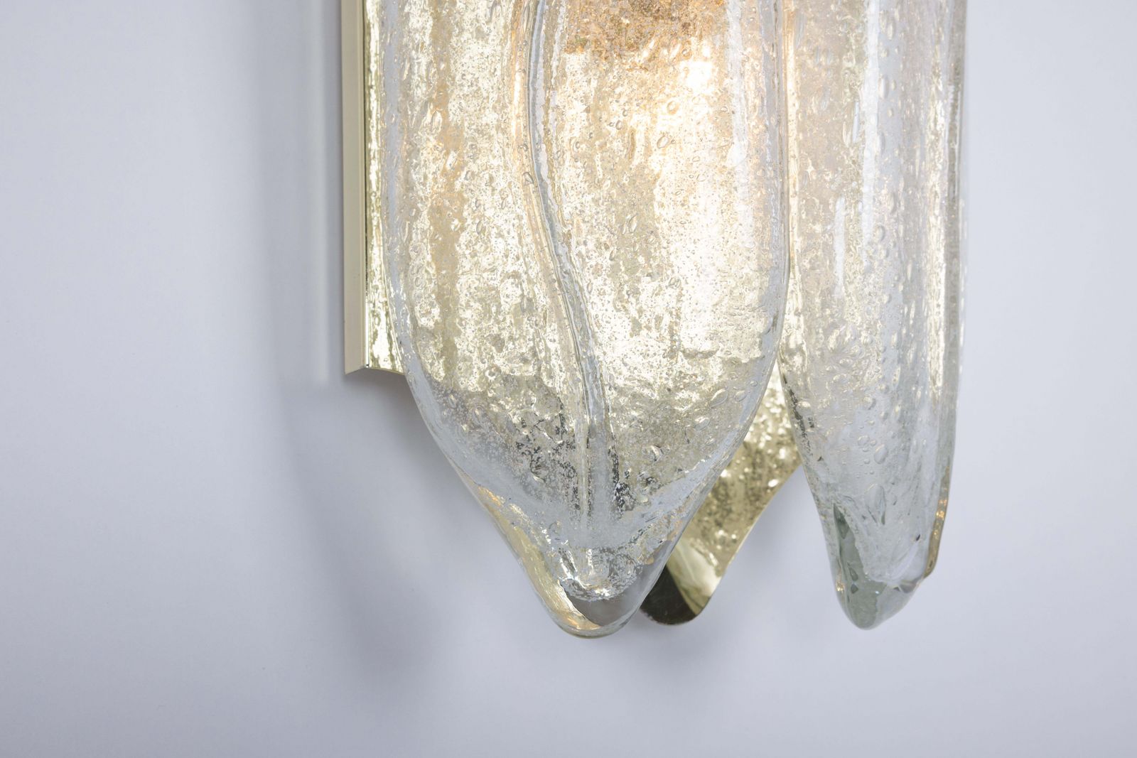 Verlichting 1 van 4 messing wandlampen met Murano-glas van Doria, Duitsland, 1960 photo