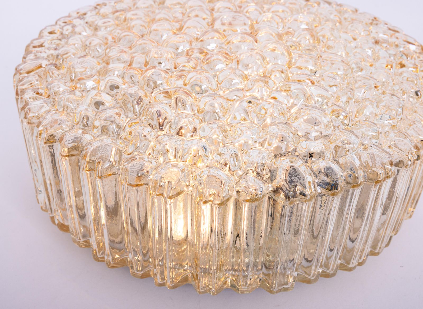 photo furniture 1 van 4 grote bubbelglazen plafondlampen van Limburg, Duitsland, jaren 1970