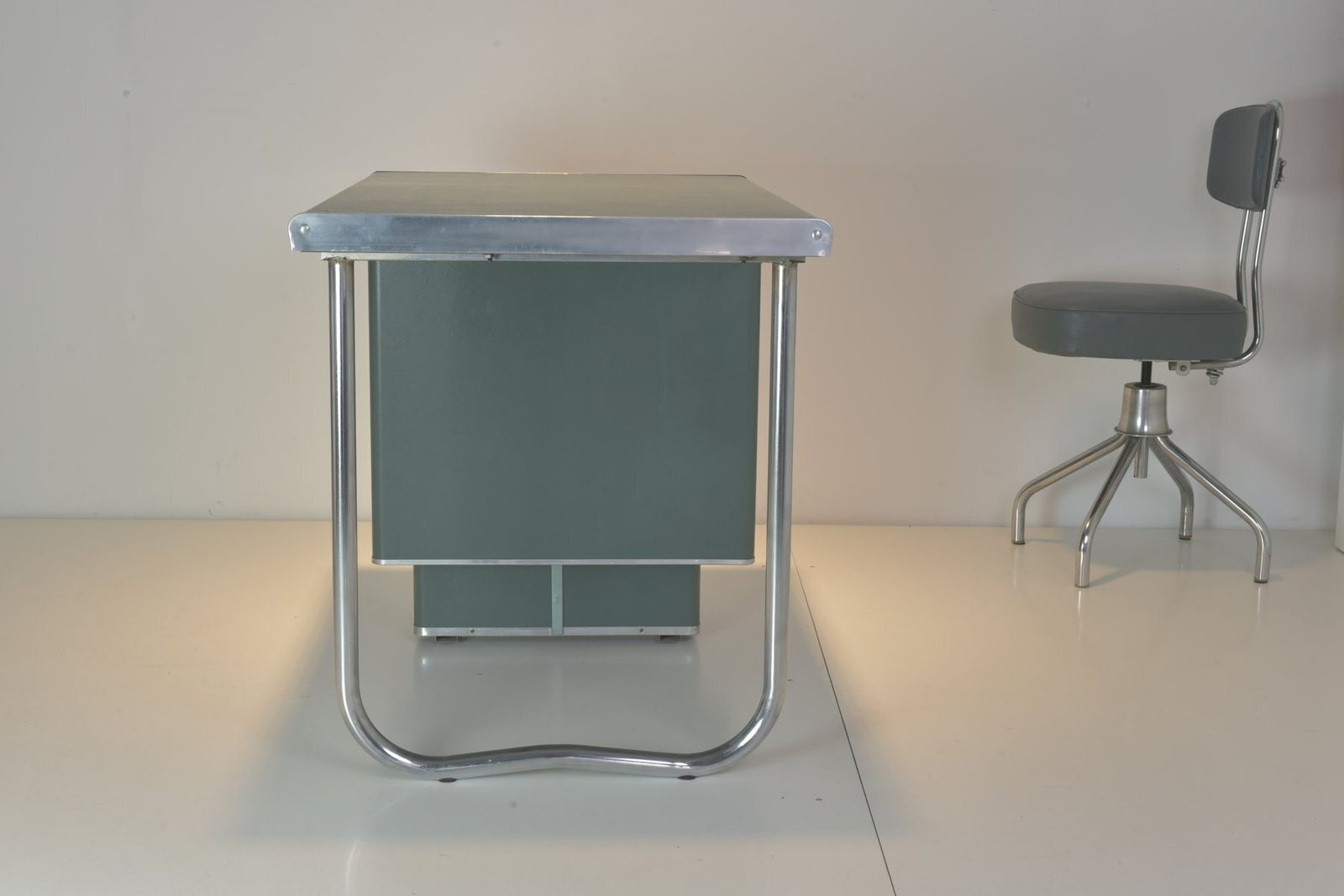 Steeltube Desk With Desk Chair From Nori, France, 1958, Set Of 2 photo buy