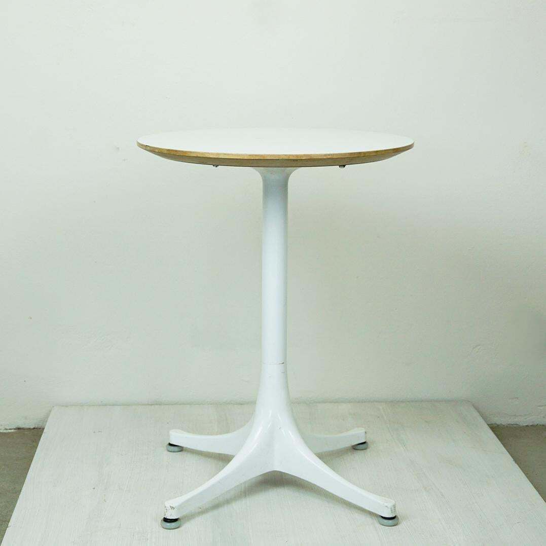 White George Nelson Pedestal Coffee Side Table For Herman Miller, USA, 1960s photo for sale