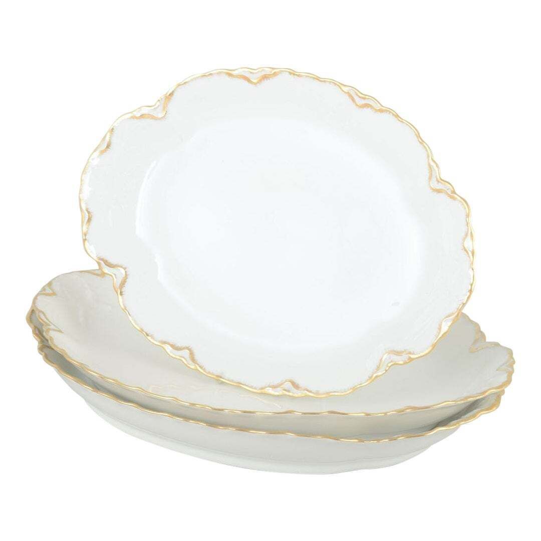 Haviland, France. Set Of Three Oval Porcelain Dishes In Porcelain. 1940s
