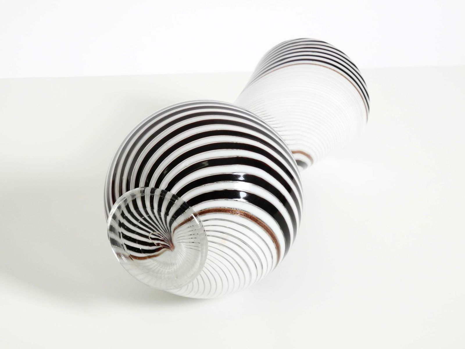 photo vintage Italian Mid Century Murano Glass Vase By Dino Martens For Aureliano Toso