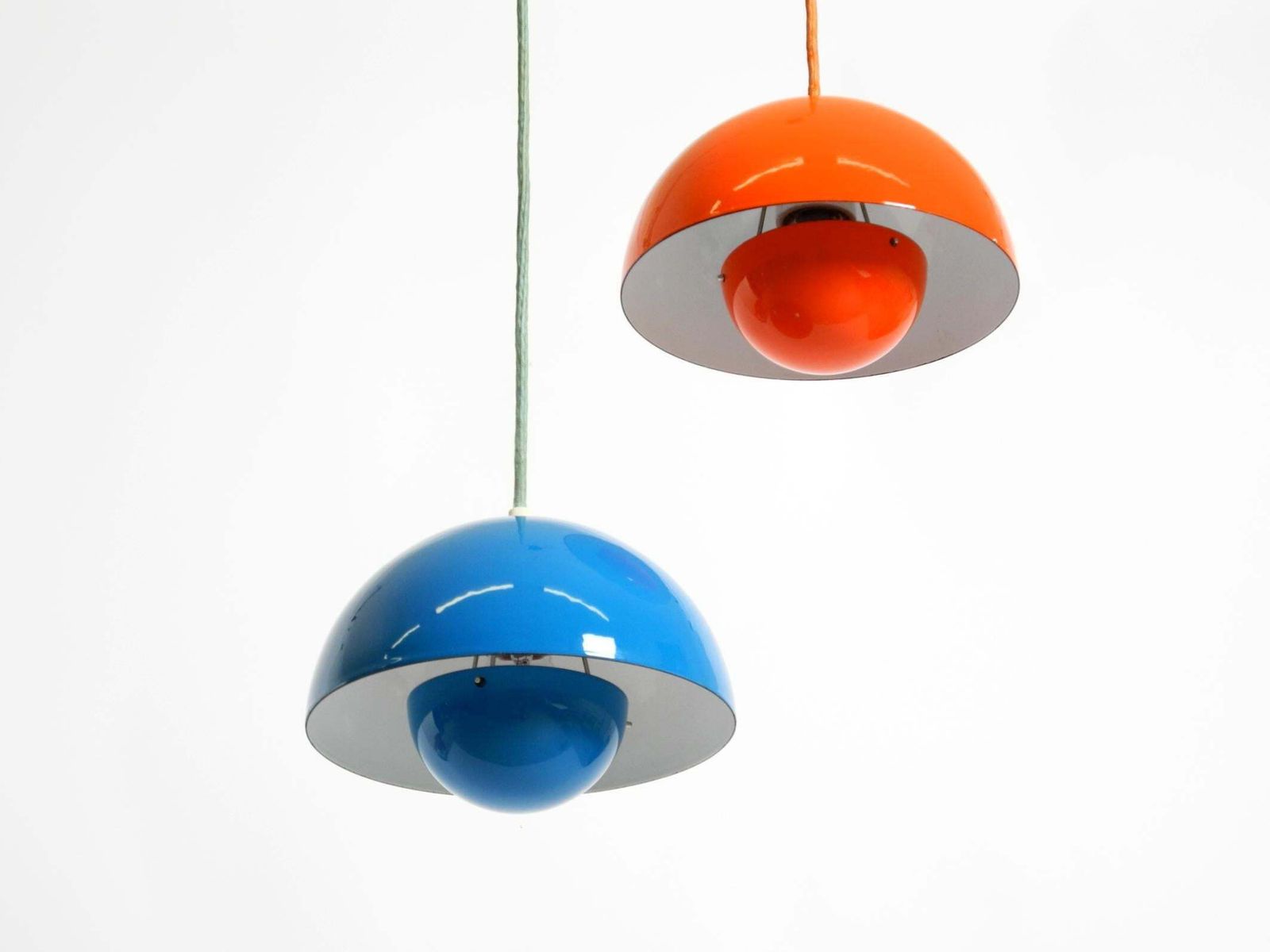 Geëmailleerde Flower Pot Hanglamp Met Dubbele Kap Door Verner Panton Voor Poulsen photo vinterior