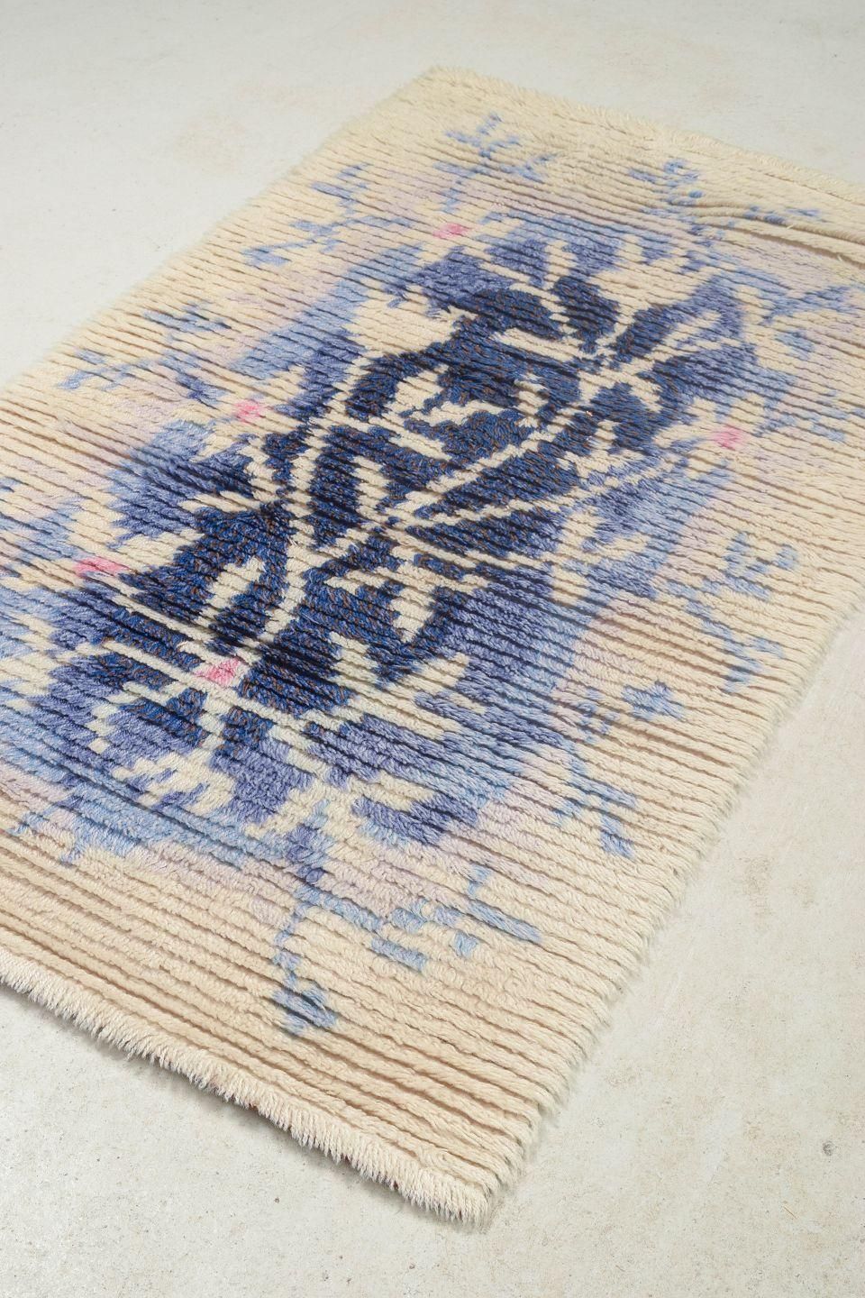 Scandinavisch ontwerper. Rya-tapijt in wol met bloemmotief. Jaren 1960/70 photo Textiel