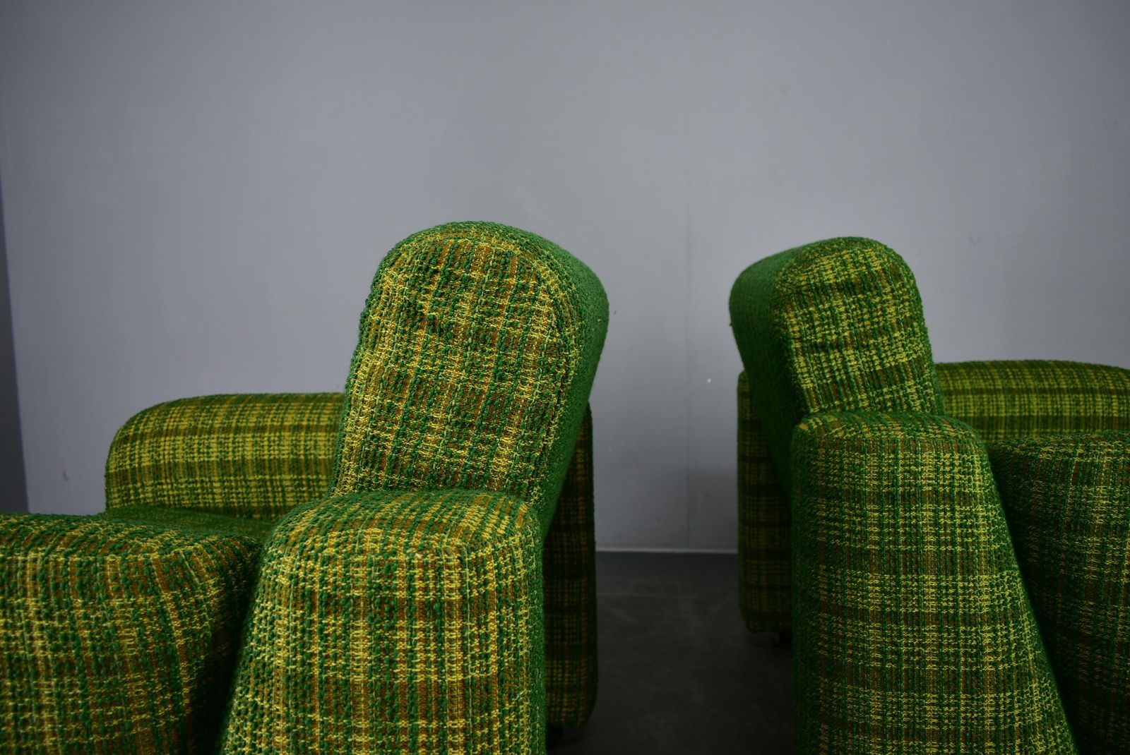 1970s , Pair Of Mid Century Modern Armchairs , Italy photo vinterior
