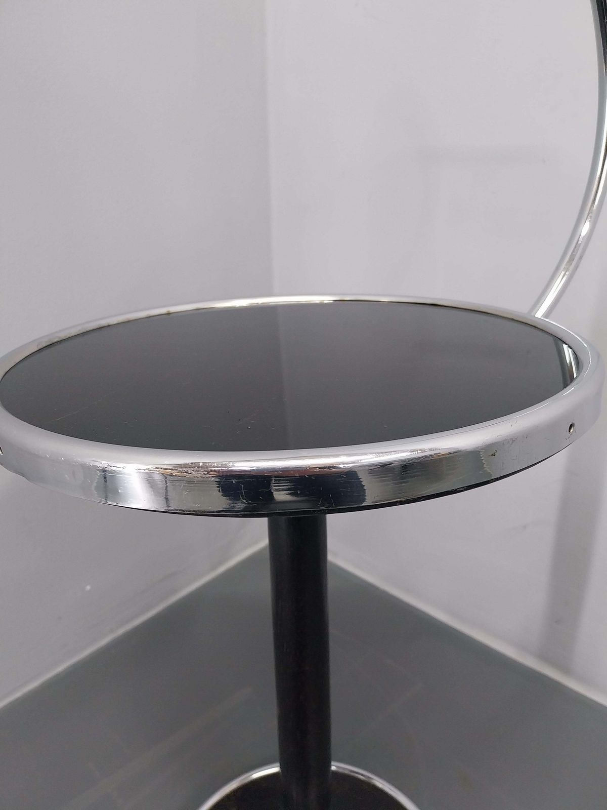 Table d'appoint fonctionnaliste, années 1930, Tchécoslovaquie photo furniture