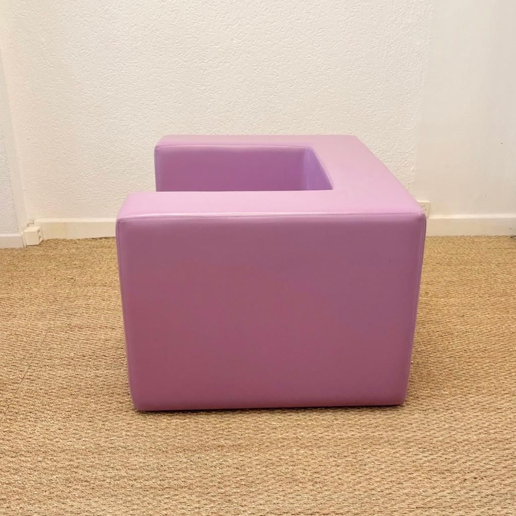1/3 "Throw Away" Lilac Vinyl Armchair By Willie Landels, Zanotta Italy Ca. 1960s photo Furniture