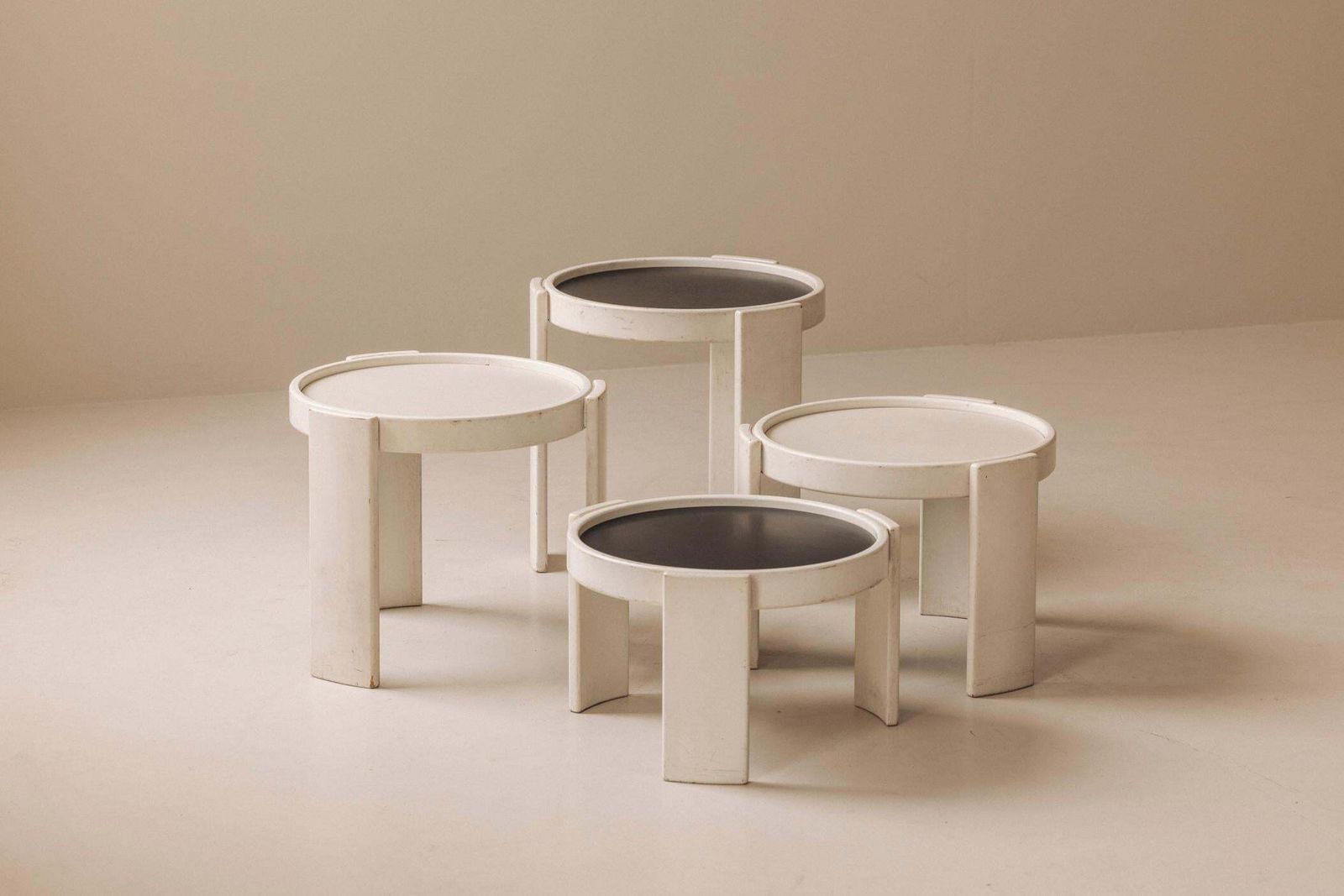 Meubels Model 780 bijzettafels van Gianfranco Frattini voor Cassina, Italië, ca. jaren 1960 photo