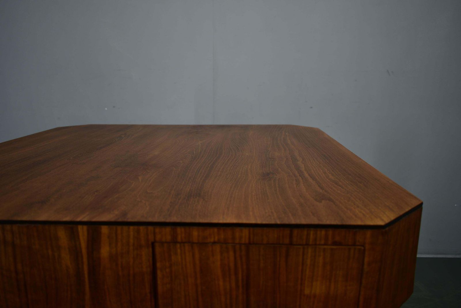 photo vintage Art Deco Rare Gaming Or Card Table , 1929s