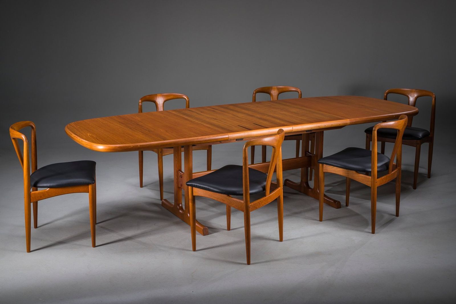 Juliane Dining Chairs In Teak And Black Leather By Johannes Andersen For Uldum Møbelfabrik, Denmark, 1960s, Set Of 6 photo for sale