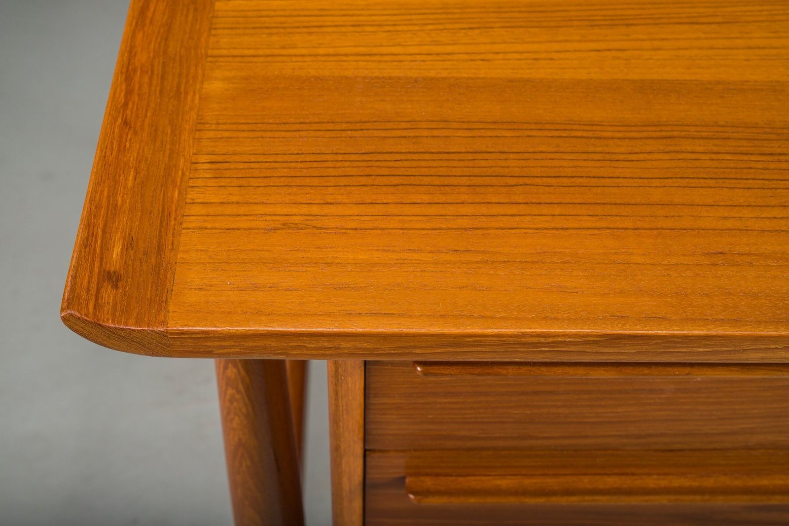 photo buy Mid Century Danish Teak Executive Desk By Arne Vodder For H.P. Hansen, 1960s