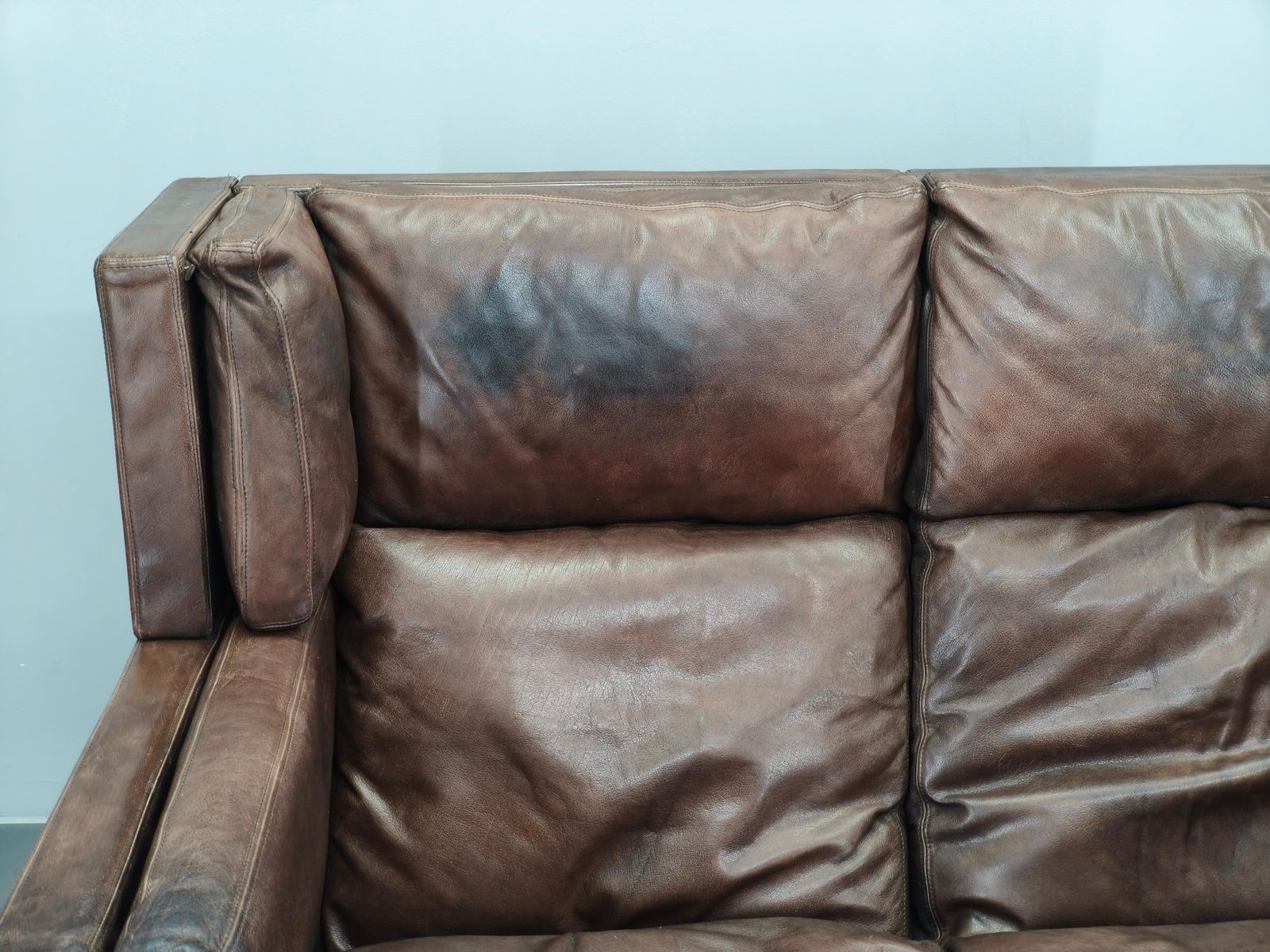 photo furniture Jørgen Kastholm JK 922 Vagon Buffalo Leren Bank Denemarken