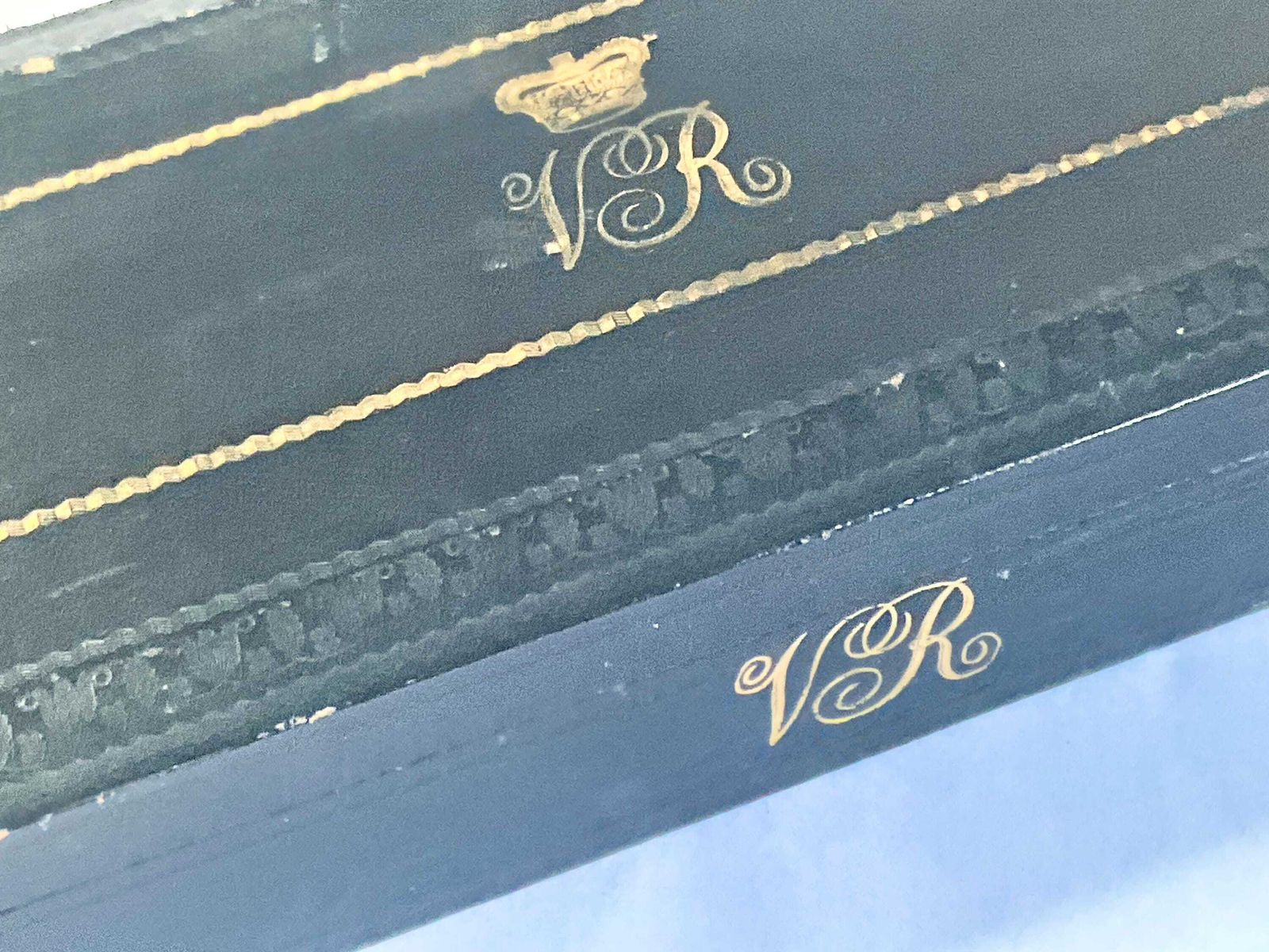 photo vintage Spectacular 1873 Victorian Grant Of Arms Vellum Scroll – Hand Illuminated With Two Cased Wax Seals