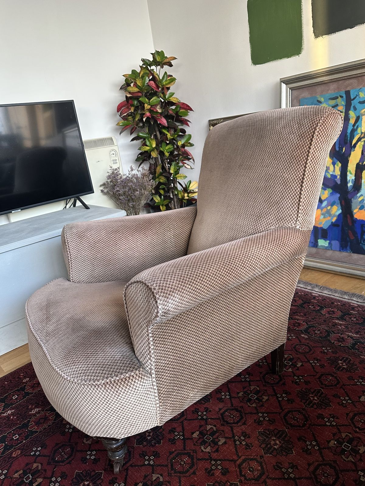 Mid Century Howard Style Country House Armchair With Turned Legs And Scrolled Arms photo vinterior