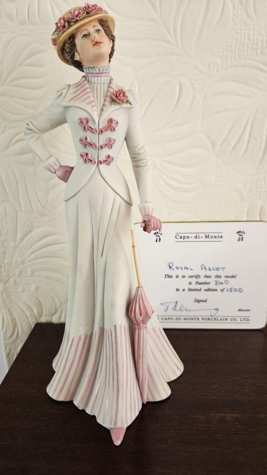 Elegant Capodimonte 'Royal Ascot' Porcelain Figurine By Jpa   World Limited Edition 340/1500