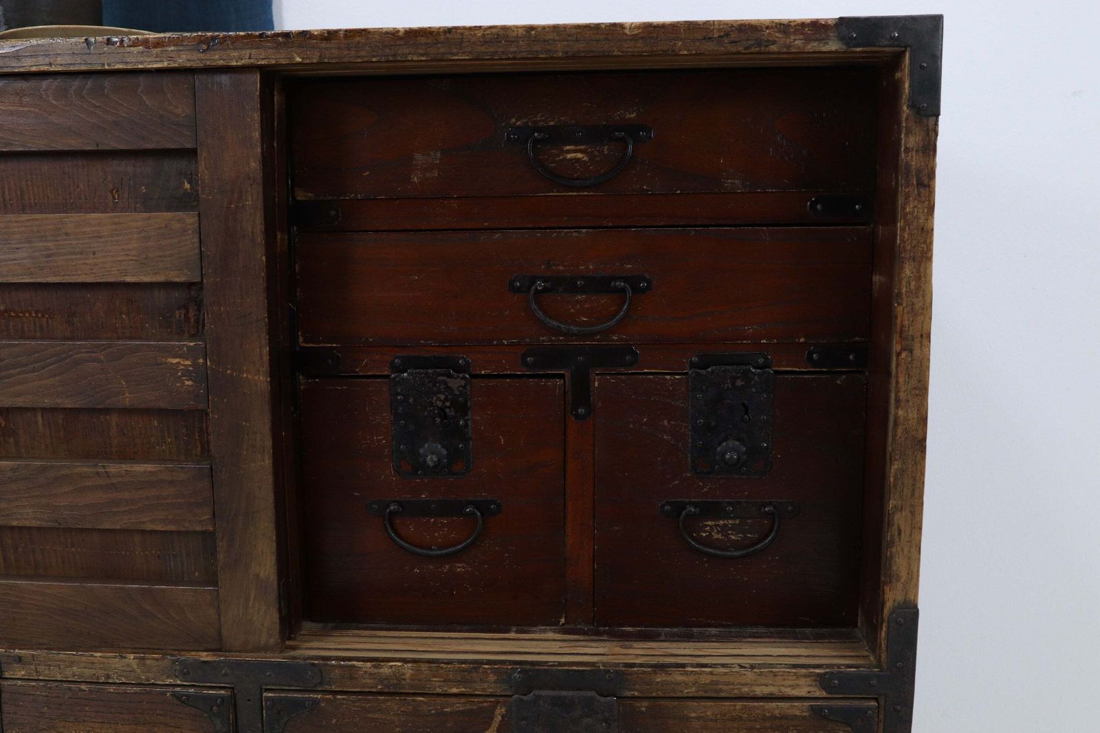 943.0 Antique Japanese Keyaki Choba Dansu Merchant's Chest From Yonezawa photo
